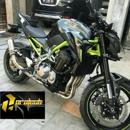 Kawasaki Z900 — Full System Stainless · Silver