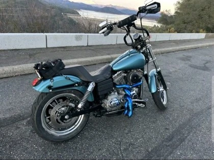 Dyna — Twisted Pipe · Blue