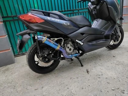 Yamaha XMAX — Full System Installed · Silver