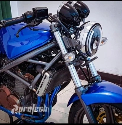 Suzuki Bandit 400 — Full System Installed · Silver